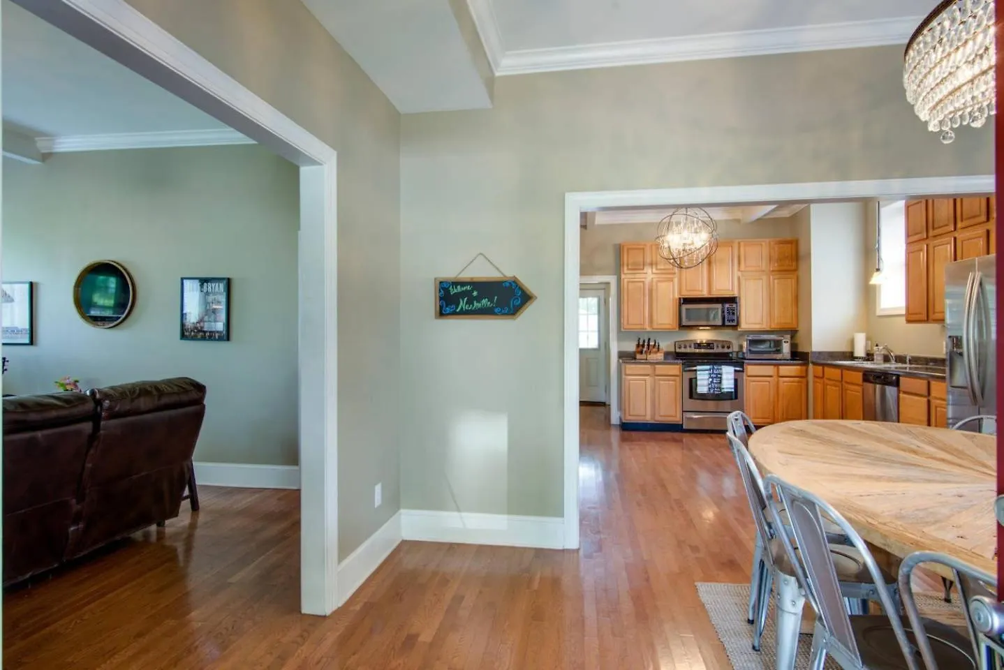 Holiday home Huge Home Walkable To Award Winning Bars And Restaurants Less Than 1 Mile To Downtown Nashville